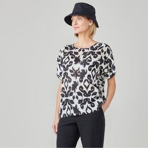 TILLEY NWT Women’s Small Slouchy Silk Tee Black Ikat Print Short Sleeve $220